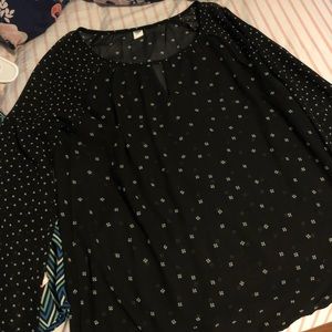 Black and white long sleeve shirt